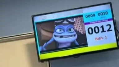 视频| 诊所候诊区播放电子乐 网民笑称“秒变夜店”