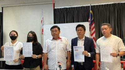 视频 | 预约受限、退款受阻、投资者亏？ 连锁按摩馆受促出面交代！