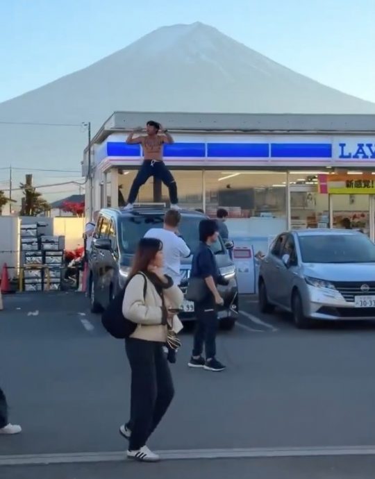 视频／千万网红富士山前脱衣热舞 泰国网民怒轰“泰丢脸”