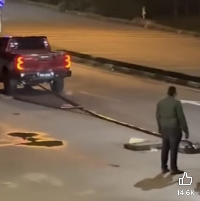 警方开档调查 贼徒用四驱车疑强拉电缆 