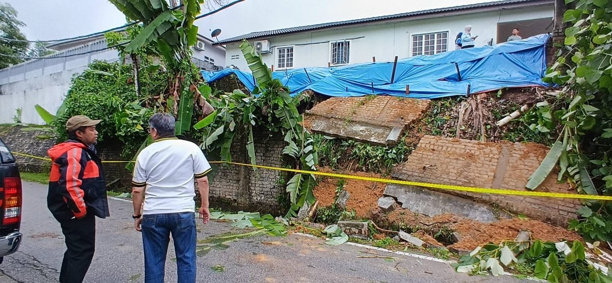 请签发-大都会:不堪风雨 煤炭山墙倒/4图