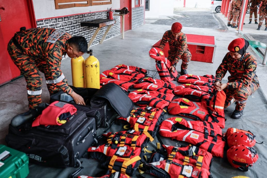 请签发-大都会/消拯局警戒应对季候风天灾／3图