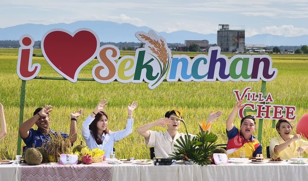 请签发-大都会/雪旅游局与广西电视台录制民歌盛典开镜仪式／6图