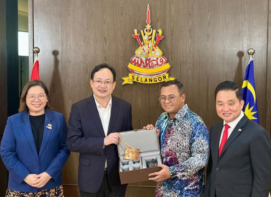 请签发-大都会/雪旅游局与广西电视台录制民歌盛典开镜仪式／6图