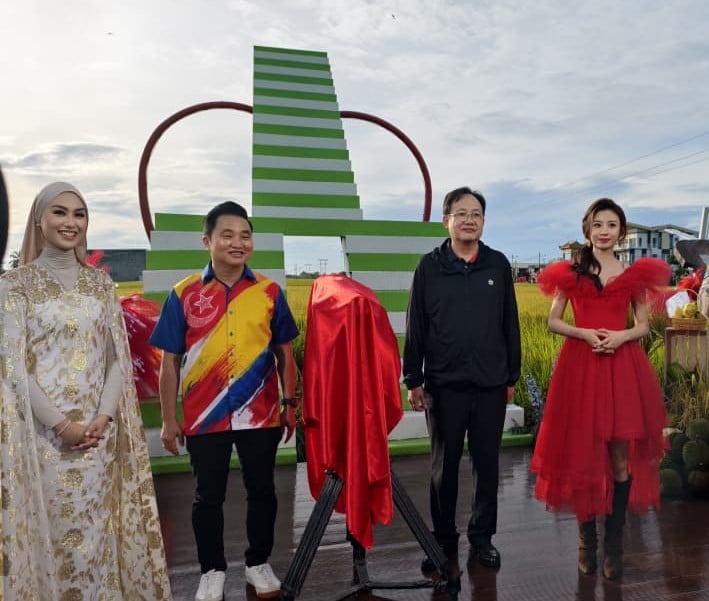 请签发-大都会/雪旅游局与广西电视台录制民歌盛典开镜仪式／6图