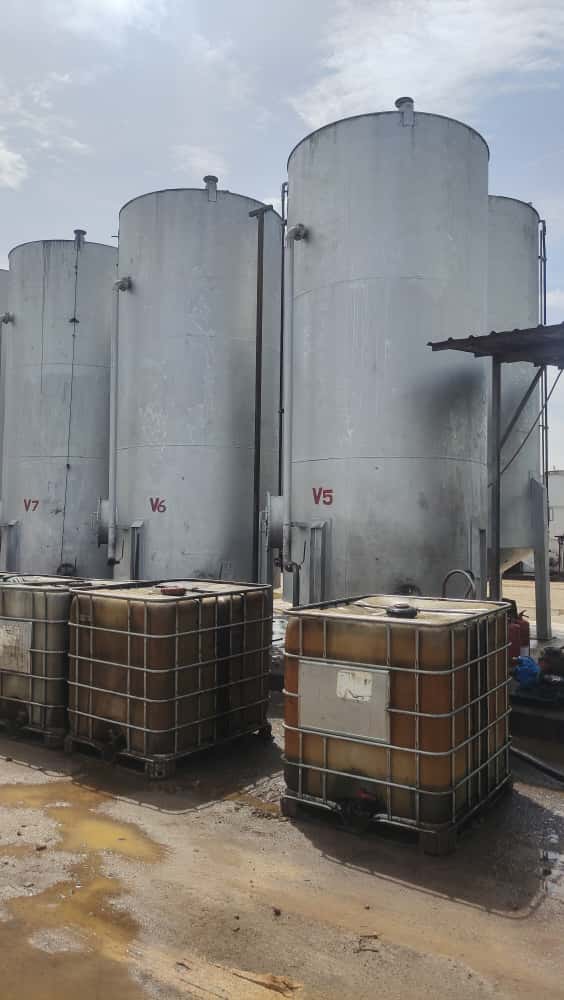 请签发－大都会/水警破获加埔非法黑油厂／3图