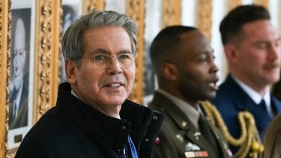 贝森特：美对台政府未改变 中国正按计划采购大豆