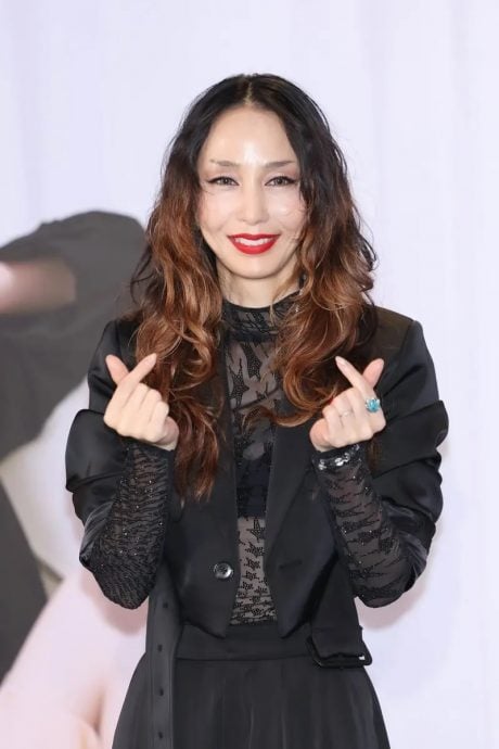 辟谣赤脚唱歌为吸大地能量 中岛美嘉明年6月唱进大马