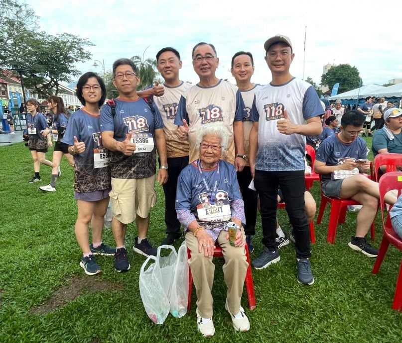 逾1300人霹中总118传承商跑 市区晨跑展现活力