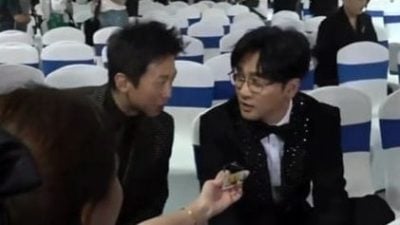 视频｜邓超直播唱这句大翻车  尴尬成苏有朋假粉