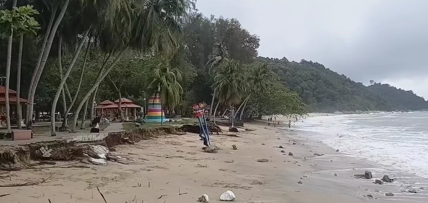 邦咯岛曼绒2海滩升红旗 民防提醒暂停水上活动