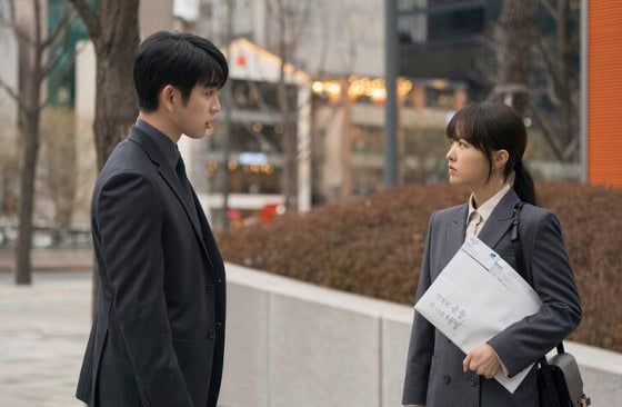 郑盈萱／《未知的首尔》昨天过去了，明天还没到，今天仍是未知