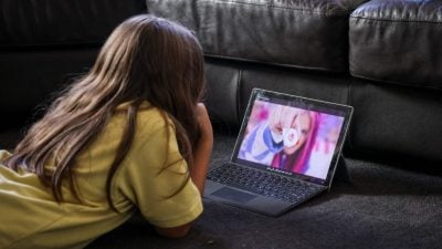 澳马联手打击恋童网捕12人  揭买马印婴儿性剥削