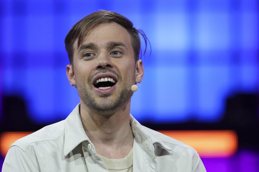 里斯本网络峰会：西方科技主导地位正在消退