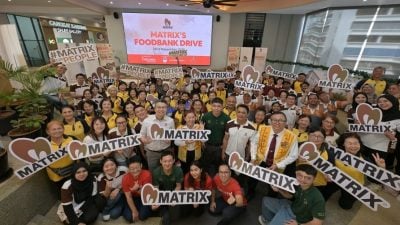 金群利、佛光会与Kechara携手为40弱势家庭送暖