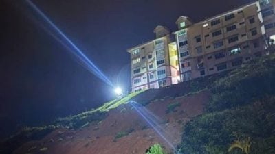 金马仑丹那拉打土崩    公寓近700居民受困