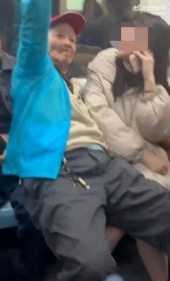 阿伯不坐博爱座坐在女子腿上！女子无法挣脱报警处理