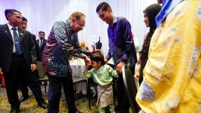 阿米鲁丁建议努鲁任雪大臣？ 安华：“没讨论过”