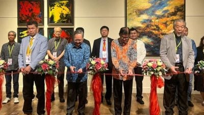 陈亚旺：超越国籍文化背景 文艺交流 团结人类