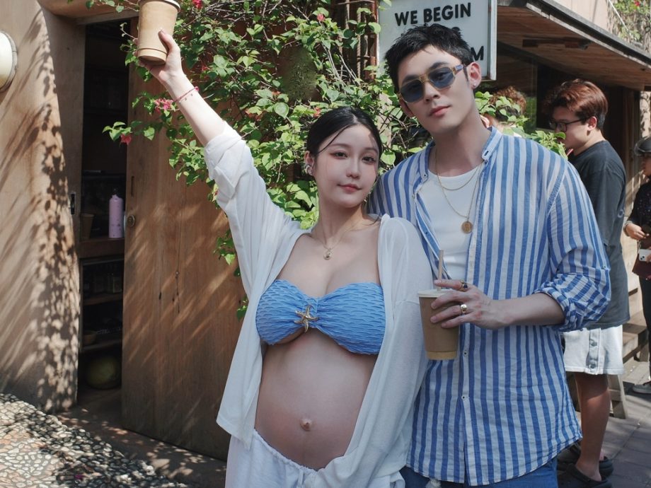 陈奕深夜报喜当爸 牵妻宣布爱女诞生