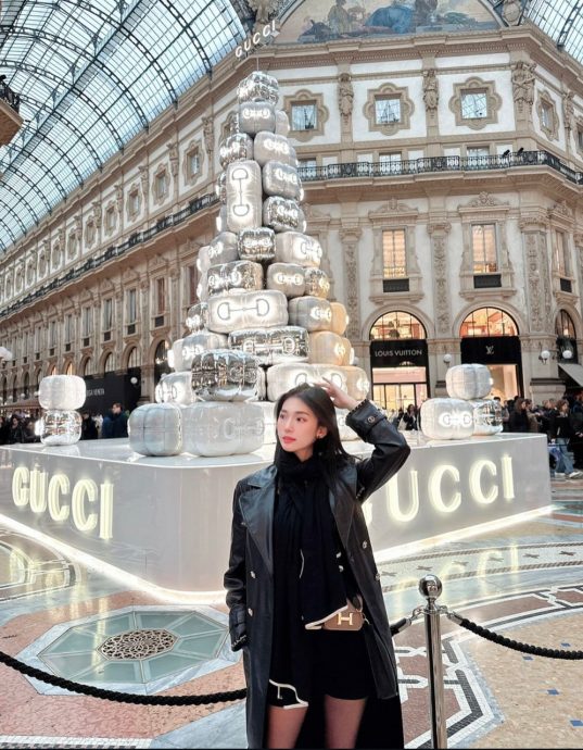 隔墙寄别意　谢侑芯好友谢薇安掷筊告别挚友