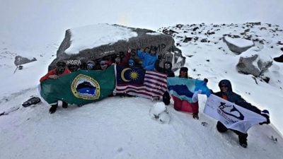 克服-21℃挑战  神山搜救队登珠峰营