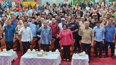 霹71学校收集电子废物 成功收38吨助环保