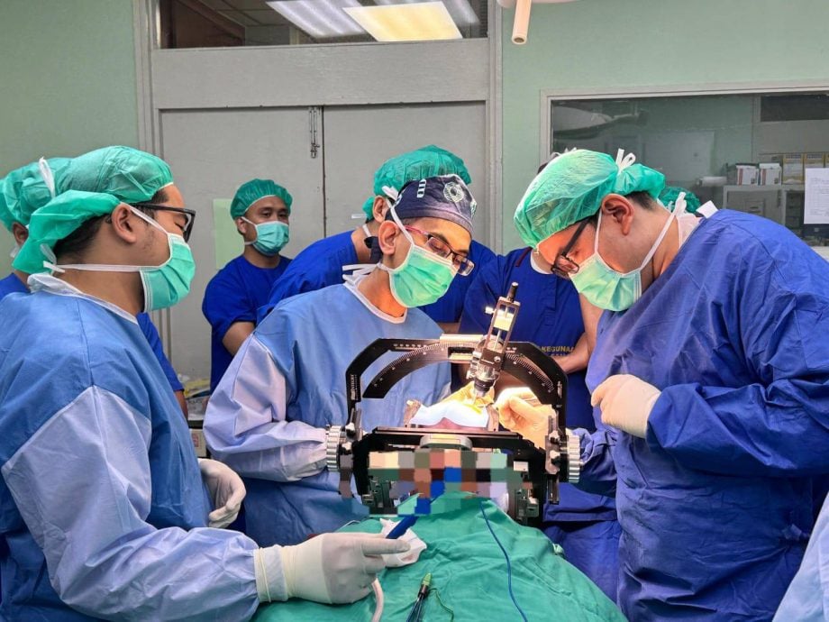 霹医疗新突破! 怡中央医院完成首例帕金森DBS手术