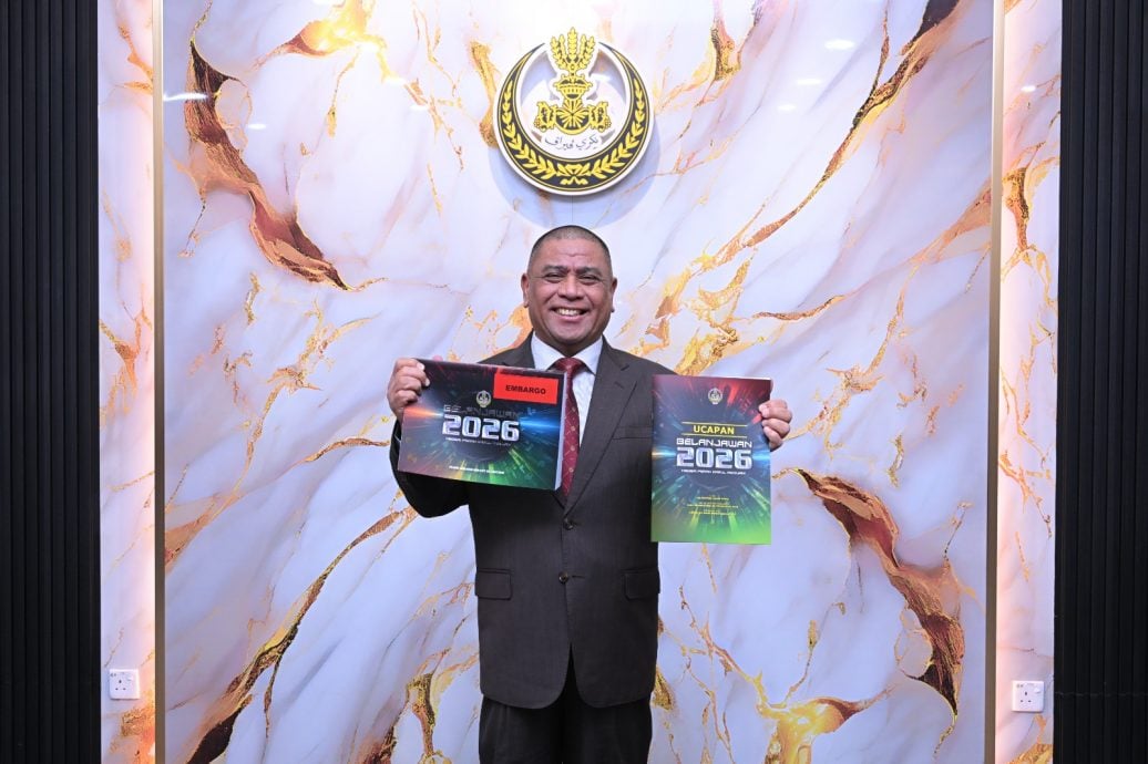 霹大臣:投资额激增 霹公务员特援金2个月