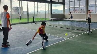 霹教局：鼓励学生参与匹克球 盼成学校重要体育项目