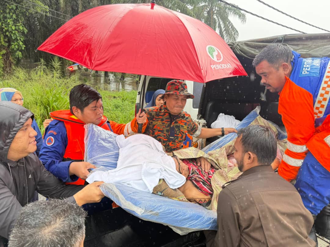 霹雳水灾|霹灾民破3千 设38疏散中心8县沦陷