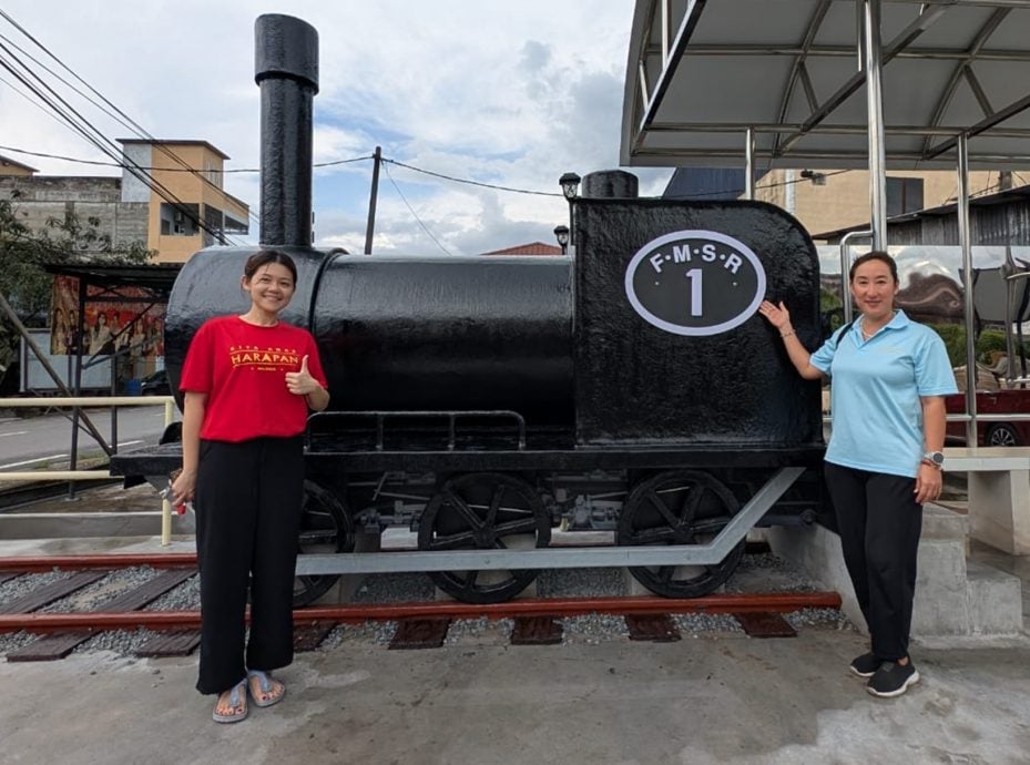 霹：4日见报∕封底主文∕新村美化动起来∕太平十八丁