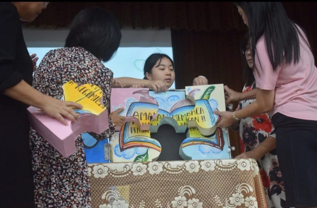 霹：学海学记|主文|怡圣母阅读计划推介礼 舞台表演激励勇敢追梦