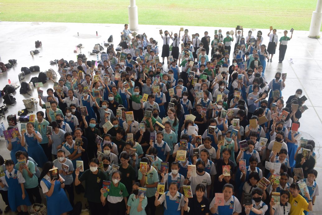 霹：学海学记|主文|怡圣母阅读计划推介礼 舞台表演激励勇敢追梦