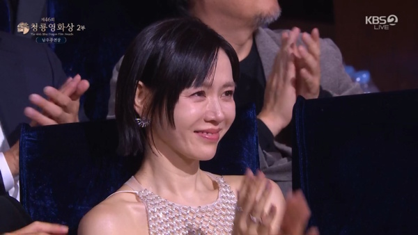 青龙奖|韩影史首对夫妻同时封帝后 玄彬孙艺真直球告白超闪