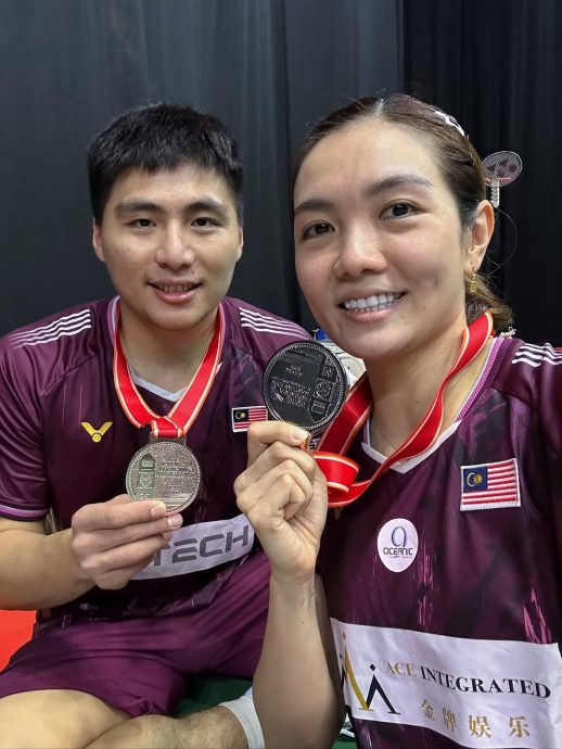 韩国羽球超级300赛| 豪杰止步男双复赛  维君独闯混双4强