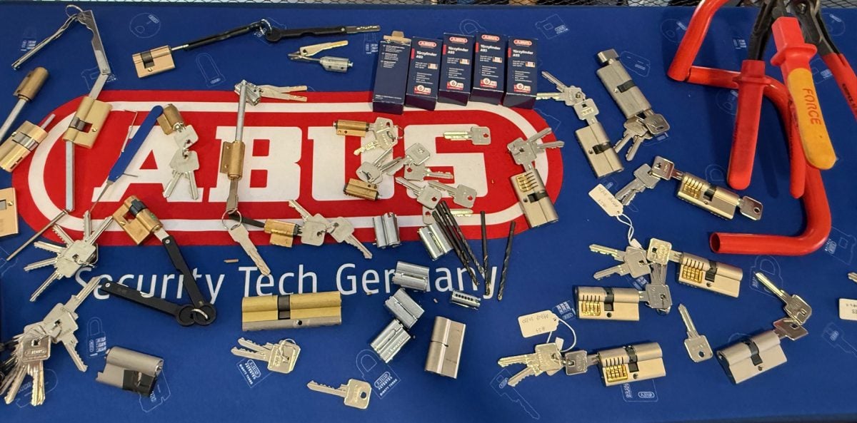 预编20/11见报（大都会）星洲人VIP：马来西亚专业锁匠公会