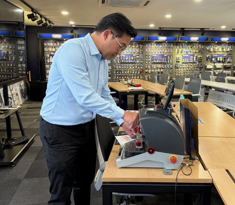 预编20/11见报（大都会）星洲人VIP：马来西亚专业锁匠公会