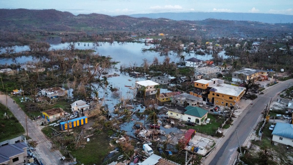 飓风“梅丽莎”致50死 牙买加设野战医院