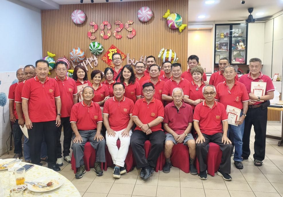 马口金兰福利协会会庆庆功宴，派发感谢状表扬志工