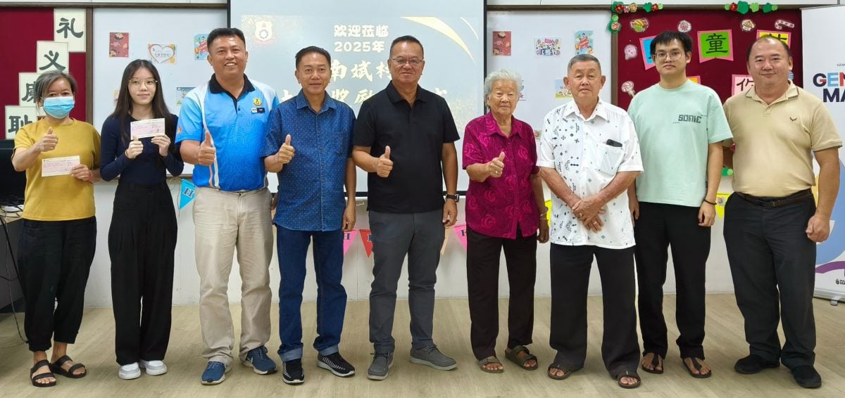 马坡华小毕业生大学奖励金 8年48人受惠