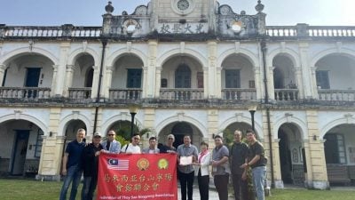 台山宁阳会馆联会  赴华出席恳亲大会