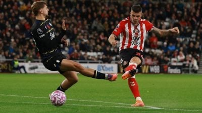 黑猫3轮不败再闯前四  英超争四陷大混战