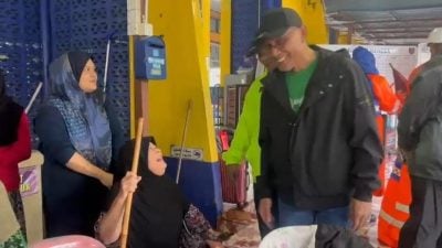 河水超过警戒线 玻大臣促居民即时撤离免生意外