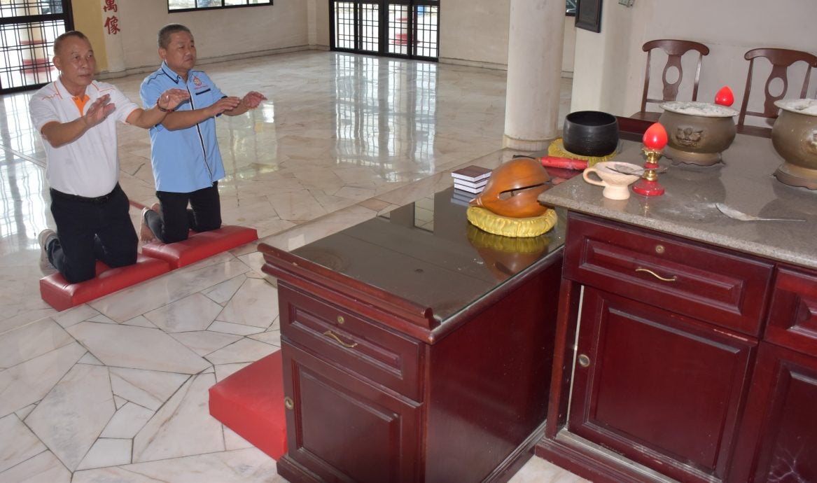 （11/11见报）大都会/异宗求同--仁嘉隆天灵道堂