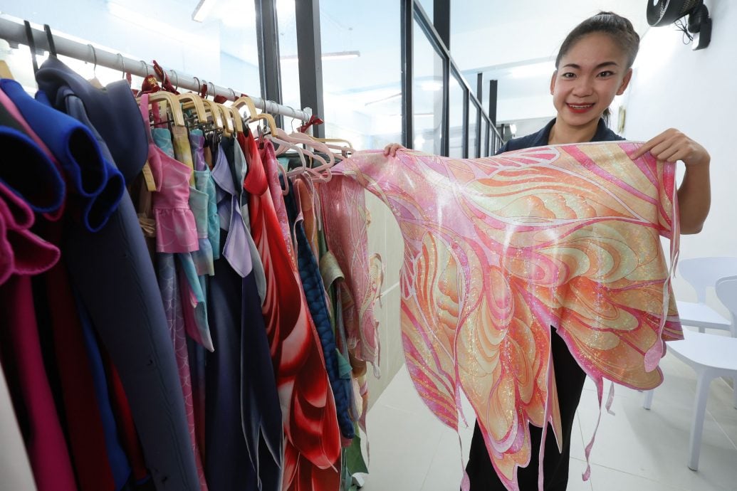 特职世界/美人鱼教练训练官