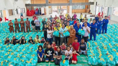 佛光山跨州赈灾  2卡车物资运抵玻