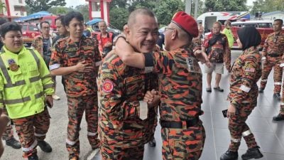 大马救援队功成身退   消拯局长迎接献拥抱