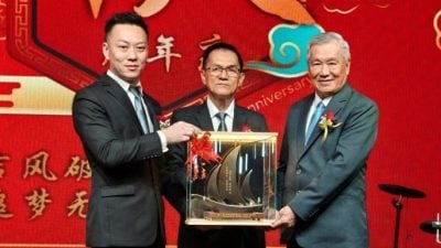 将通过摩托车商相关2法案   黄锋:同业须理解执行