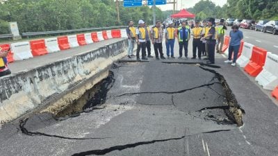 出现大路洞 SPA大道快车道坍塌